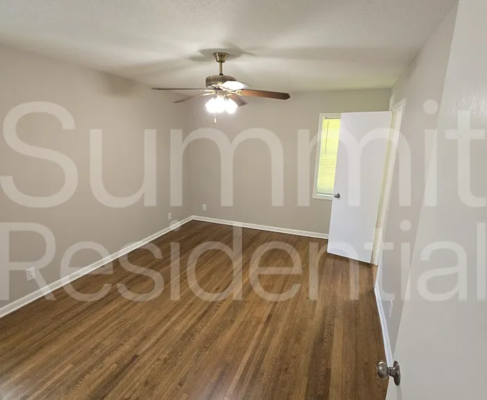 5210 Steuben Dr — Photo 10