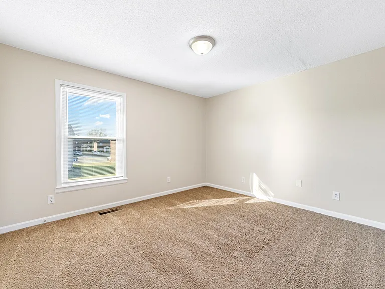 277 Northridge Dr #8 — Photo 8
