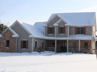W284N6307 Hibritten Way, Hartland, WI 53029