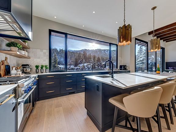 3rd image of 7313 Toni Sailer Ln