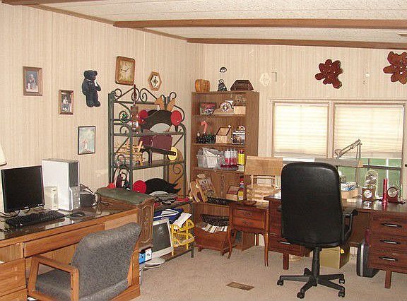 4th image of 16960 SE 61st Pl