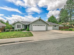1005 NW Cooke Ave, Grants Pass, OR