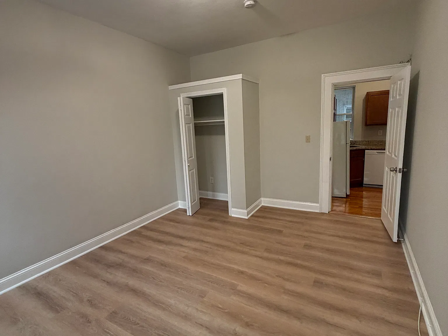 2 bed, 1.0 bath, $2,800 — Photo 3
