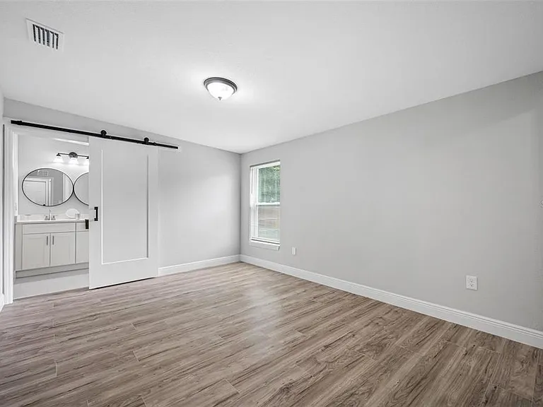 1901 E New Orleans Ave — Photo 10