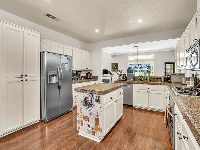 2451 Cherry Hills Dr — Photo 14