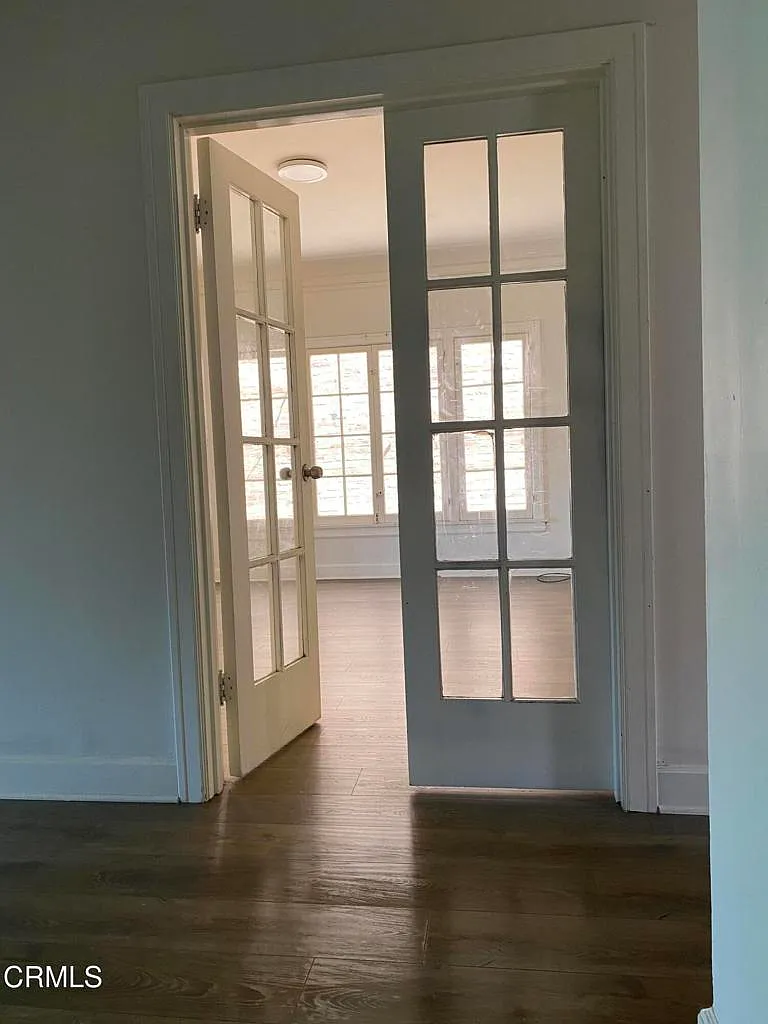4 bed, 2.0 bath, 1880 sqft, $3,995 — Photo 3