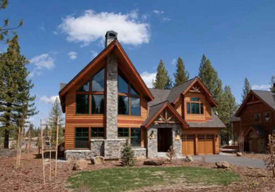 10035 Chaparral Ct