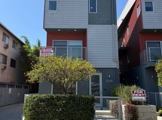 2228 Yosemite Dr, Eagle Rock, CA 90041