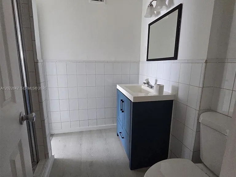 1104 W 44th St #87 — Photo 18