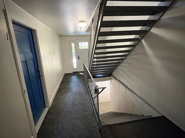 1013 E Sharp Ave — Photo 23