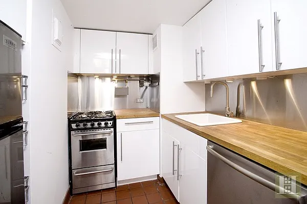 Rented by Halstead Real Estate | media 9