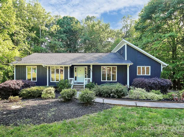 7109 Leaves Ln, Charlotte, NC 28213