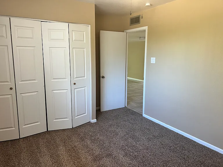 602 E Lodge Dr — Photo 28