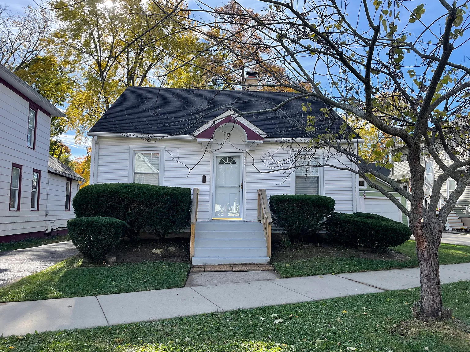 573 Locust St photo 1