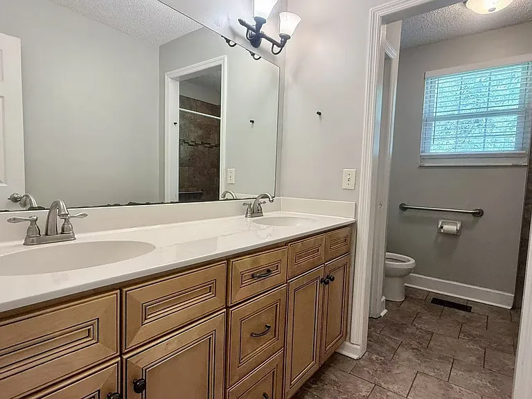 3533 Wood Bridge Dr — Photo 16
