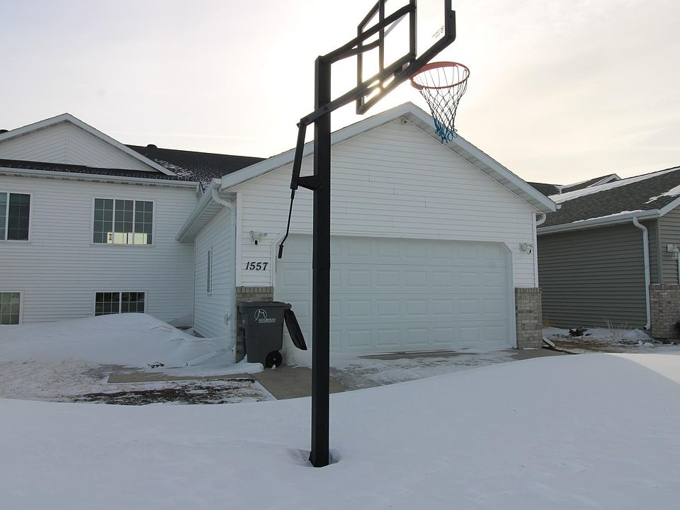 1st image of 1557 34th Ave S