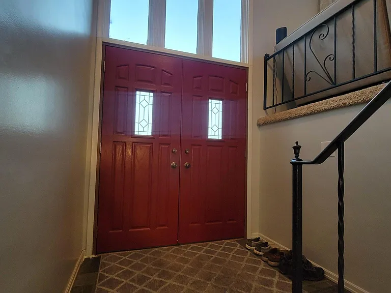 108 Lampliter Ln — Photo 2