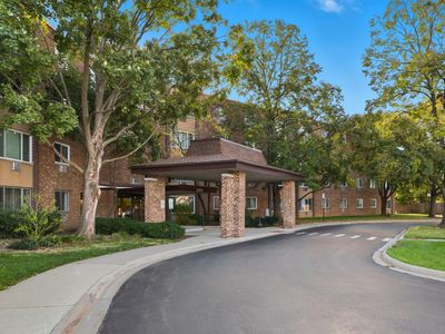 1375 Rebecca Dr APT 213, Hoffman Estates, IL, 60169