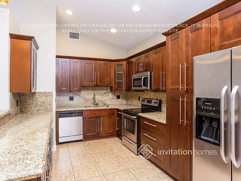 20540 NW 7th St — Photo 7