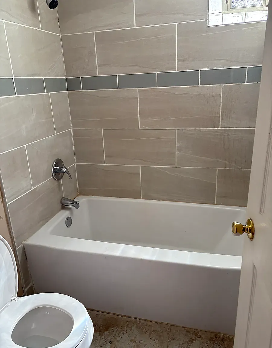 739 Hill Ave — Photo 2