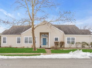 2 Chambord Ct, Manchester, NJ 08759