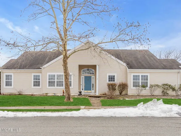 2 Chambord Court, Manchester, NJ 08759