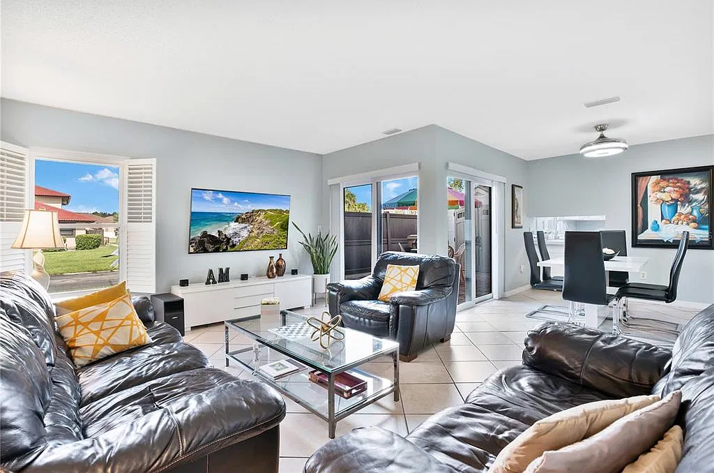 3 bed, 2.5 bath, 1586 sqft, $1,750 — Photo 3