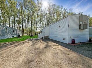 1325 27th St SE, Minot, ND 58701