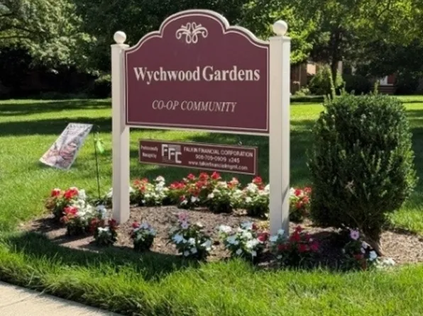 39A Sandra Circle BLDG 39A #1, Westfield Town, NJ 07090