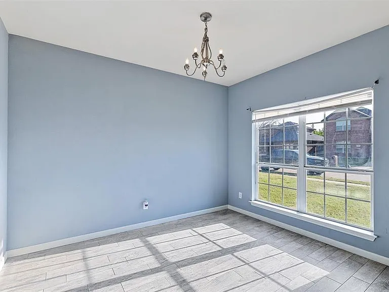 2923 Preston Trl — Photo 5
