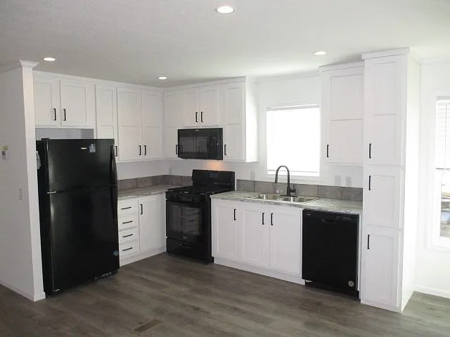 3 bed, 2.0 bath, 1251 sqft, $1,850 — Photo 2