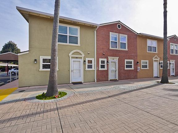3rd image of 865 Carlisle Way APT 121