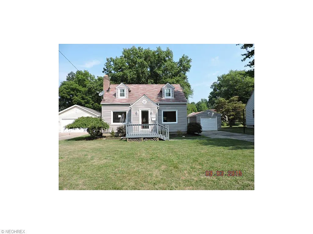 2128 Gregory Ave photo 1