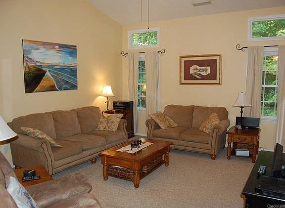 3rd image of 2708 Pine Chase Ln