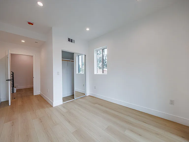 5187 W. 21st St. — Photo 41