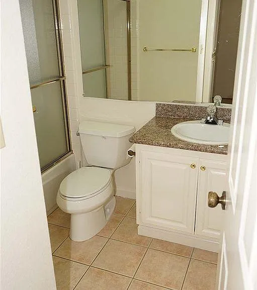 Common Bathroom on the 2nd floor