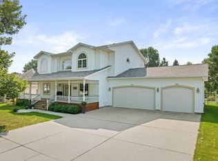 1905 7th Ave SW, Minot, ND 58701