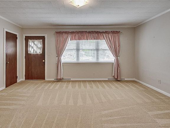 5th image of 1407 Meadowbrook Rd