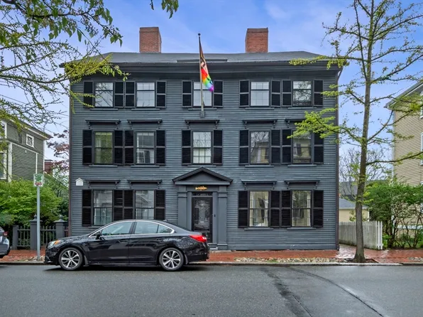 112 Federal St #1, Salem, MA 01970