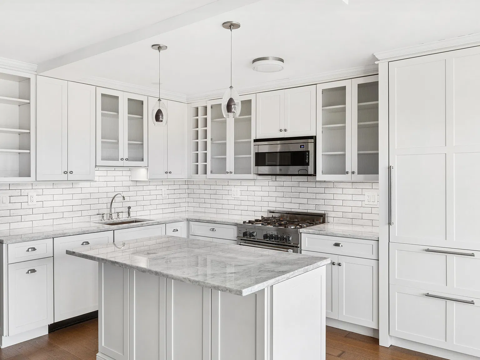 392 Central Park West — Photo 3