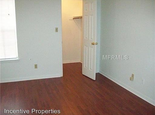 4th image of 4225 Thornbriar Ln APT O207