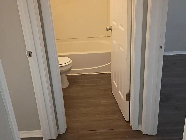 251 Graham St — Photo 4
