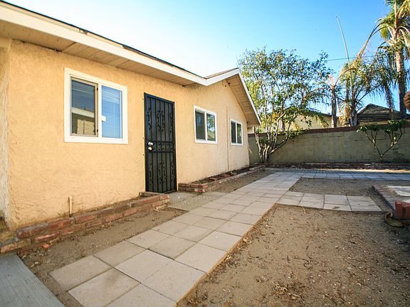 3rd image of 4058 Kenmore Ave