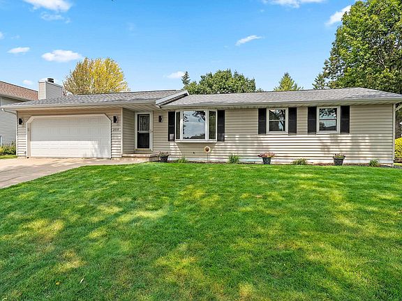 2nd image of 2559 Wildflower Row