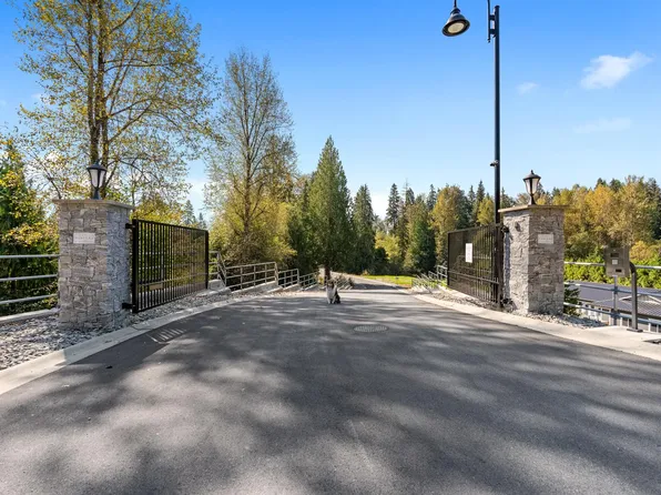 32285 Silver Creek Dr, Mission, BC V2V 0L7