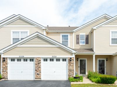 2231 Flagstone Ln, Carpentersville, IL, 60110