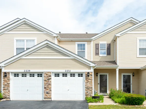 2231 Flagstone Ln, Carpentersville, IL 60110