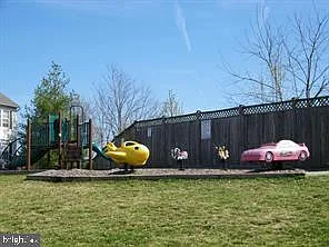 2 bed, 2.0 bath, 1372 sqft, $2,500 — Photo 4