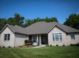 1713 Golf Course Dr, Belleville, IL