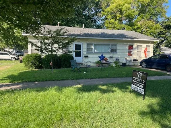 1406 State St, Beardstown, IL 62618